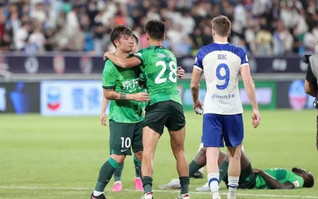 水野朝阳紧身裙女教师